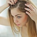 Kuokštais slenkantys plaukai – ir netinkamos priežiūros, ir koronaviruso pasekmė: kada nebegalima laukti?
