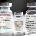 Susidomėjo COVID-19 vakcinų registracija: melagingai tvirtina, esą tai – neregistruoti preparatai