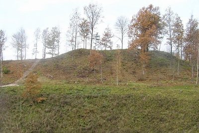 Lopaičių piliakalnis
