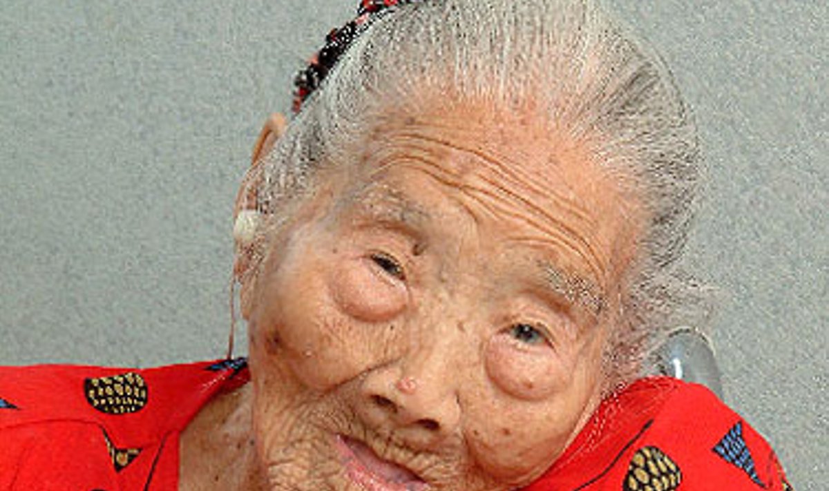 Seniausia pasaulio moteris japonė Kamato Hongo