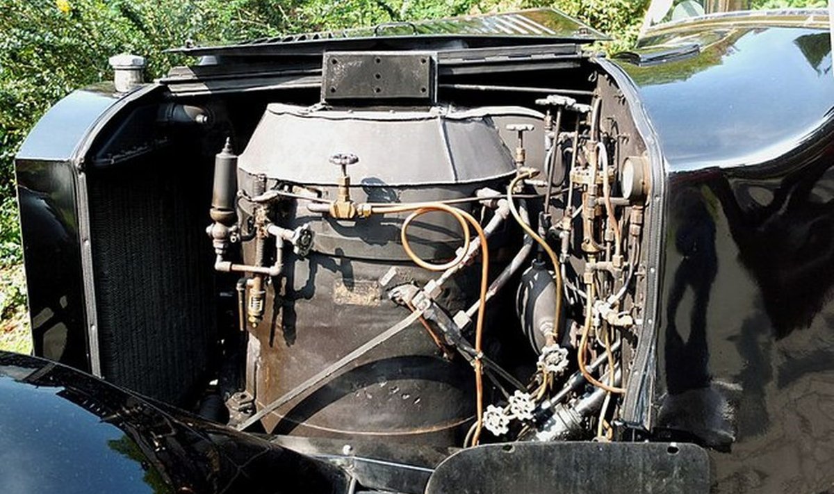 Garo variklis yra vienas iš išorinio degimo variklių pavyzdžių