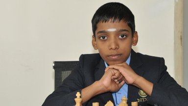 Indijoje 12-metis akimirksniu tapo šachmatų didmeistriu ir čempionu