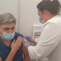 Vilniuje medikai jau skiepijami trečiąja vakcinos nuo koronaviruso doze: pasakė, kam teikia prioritetą