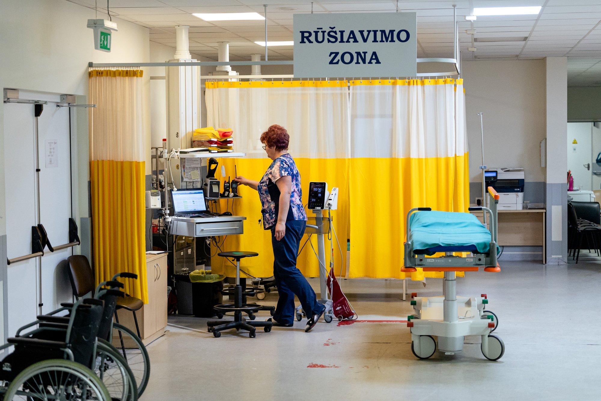 Po śmierci młodego lekarza politycy dyskutowali o możliwych rozwiązaniach: konieczności sortowania pacjentów