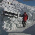 Sniego lavina nugriovė keltuvą (mėgėjiška vaizdo medžiaga)