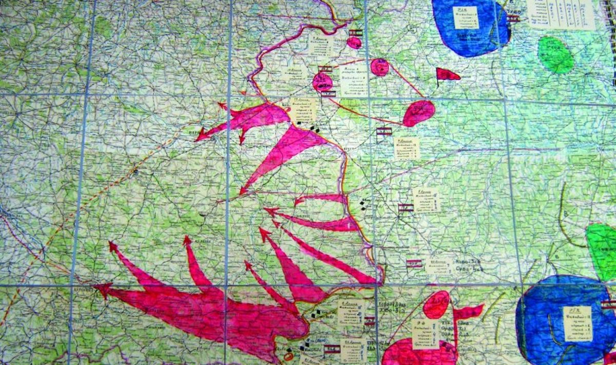 Originalaus Raudonosios armijos Generalinio štabo žemėlapio kopija. 1941 m. gegužė. Raudonųjų planuojamas puolimas Katovicų, Krokuvos, Kelcų, Liublino, Varšuvos kryptimi. Vykdytojas: generolas majoras Vasilevskis. 