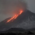 Kamčiatkos ugnikalnis išspjovė 10 kilometrų aukščio pelenų debesį