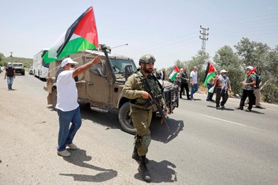 Palestiniečiai protestuoja prieš Izraelio planą aneksuoti dalį okupuoto Vakarų Kranto