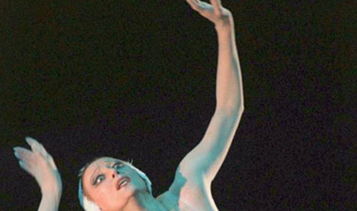 Rusų baleto žvaigždė Maja Pliseckaja, švęsdama savo 70-ąjį gimtadienį 1995 m.