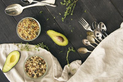 „Pauluns“ – tai švedų dietologo Frederiko Pauluno sukurti pusryčių dribsniai, granola, javainiai bei mišiniai košėms, gaminami iš natūralių žaliavų be pridėtinio cukraus. 