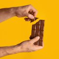 Tyrimą atlikę mokslininkai išsiaiškino, ką žmogaus organizmui padaro iš ryto suvalgytas pieniškas šokoladas