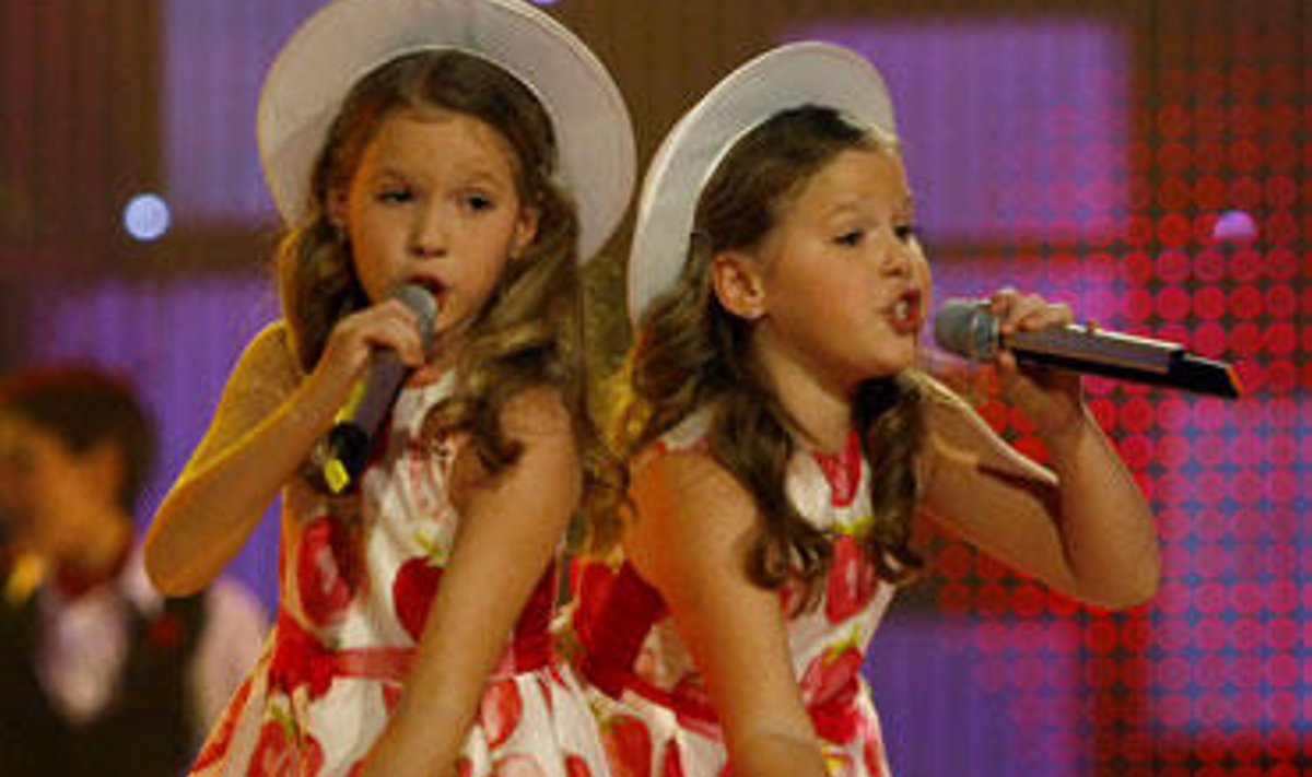 Dvynukės Anastasija ir Marija Talmačiovos nugalėjo 2006-ųjų vaikų Eurovizijoje