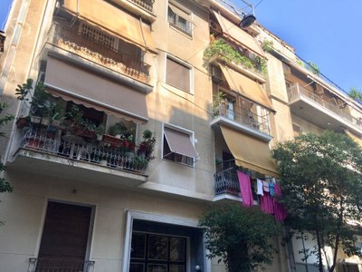 Parduodami butai Atėnuose