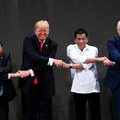 Filipinų prezidentas Duterte paspaudė ranką į viršūnių susitikimą atvykusiam Trumpui