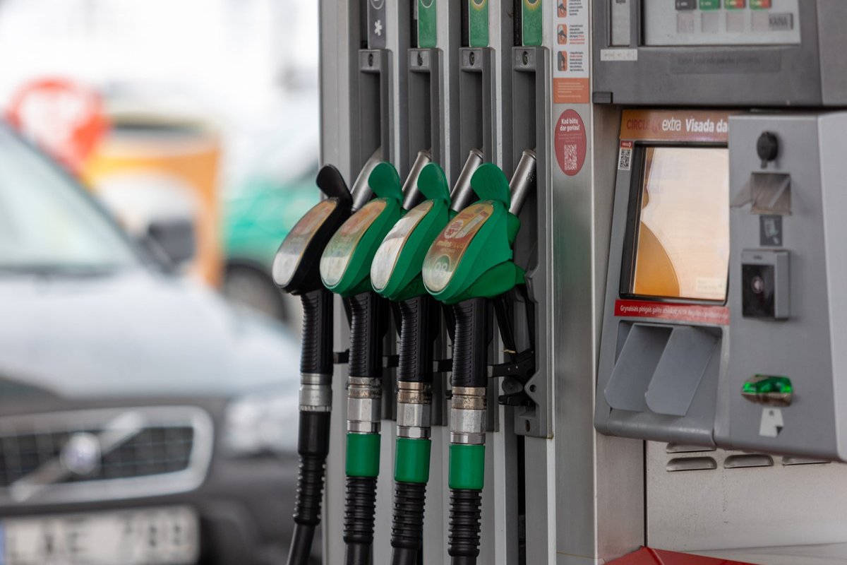 W ciągu tygodnia średnia cena benzyny na Litwie spadła