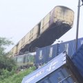 Indijoje susidūrus traukiniams žuvo mažiausiai aštuoni žmonės