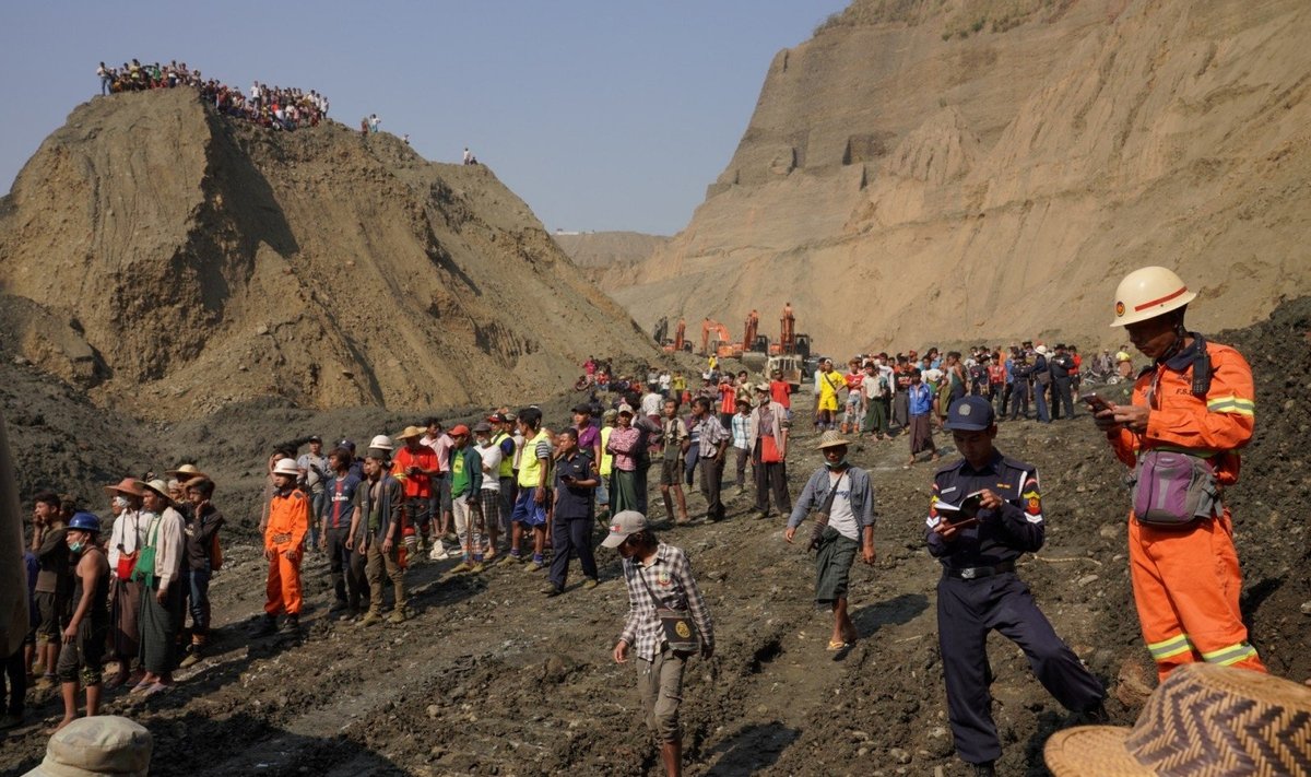 Mianmare per nuošliaužą nefrito kasykloje tikriausiai žuvo daugiau nei 50 žmonių