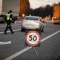 Lietuviams karantinas nė motais: tūkstančiais bando įvažiuoti į kitus miestus