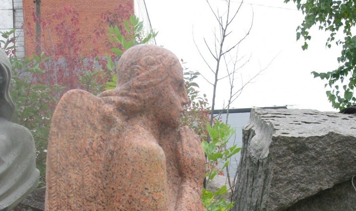 Pavogtas skulptoriaus Juozo Genevičiaus sukurtas "Angelas"