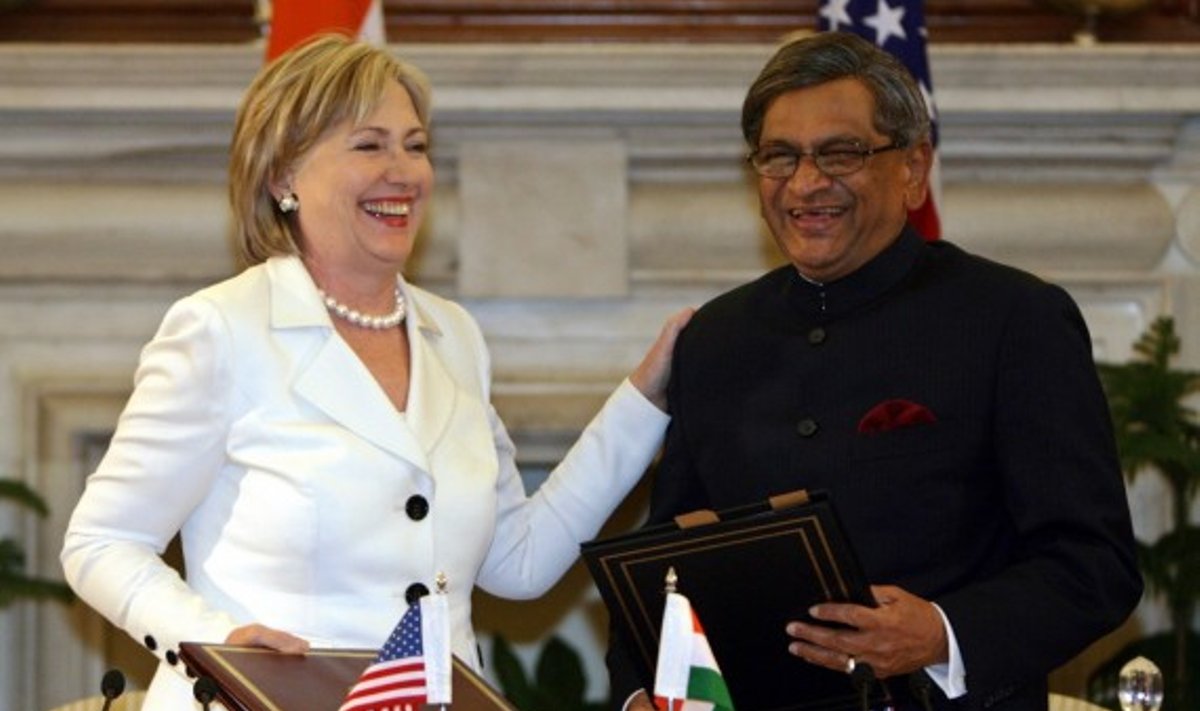 Hillary Clinton ir Somanahalli Mallaiah Krishna 