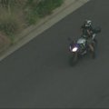 Policija Los Andžele gaudė triukus išdarinėjantį motociklininką