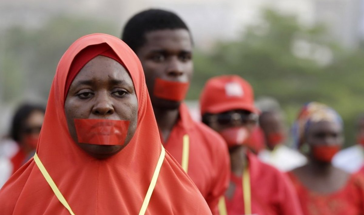 Nigerijoje minimos „Boko Haram“ pagrobtų mergaičių metinės