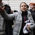 Gretos Thunberg vedami aktyvistai užblokavo Švedijos parlamento įėjimus