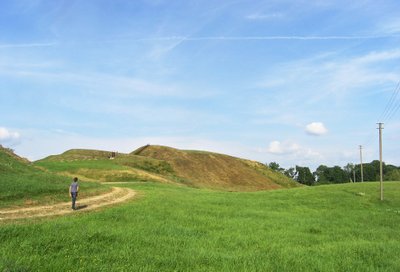 Vienas iš įspūdingiausių Lietuvoje – Medvėgalio piliakalnis.