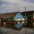 Ukrainos ministras: per potvynį sprogus užtvankai žuvo mažiausiai penki žmonės, 13 dingo
