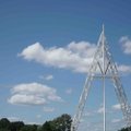 Kaune iškilo aukščiausias Lietuvoje kryžius: žmonės fotografavo net iš balkonų