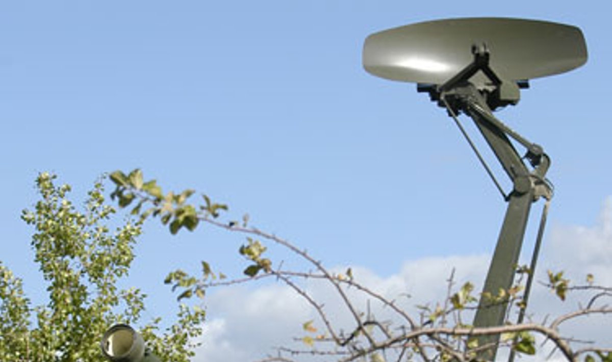 RBS-70 and Giraffe MK-IV surveillance radar