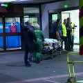 Teroro išpuolio Mančesteryje vietoje dirba policija, išminuotojai ir greitosios medicinos pagalbos komandos