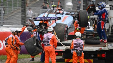 Nesėkmingai „Formulėje-1“ išlikti bandantis autsaideris sudaužė bolidą pirmosiomis kvalifikacijos minutėmis