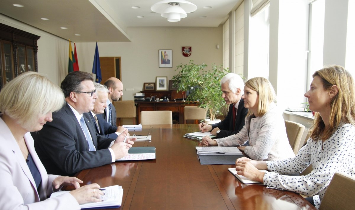 Lithuanian Minister of Foreign Affairs Linas Linkevičius met with Marie Kiviniemi, Deputy Secretary-General of the Organisation for Economic Co-operation and Development. Photo MFA