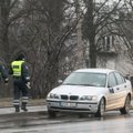 Vilniuje BMW vairuotojas partrenkė moterį, ji prarado sąmonę