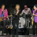 „Rolling Stones“ iš koncerto programos išbraukė ginčų sukėlusį hitą: kritikai dainą vadina rasistine ir seksistine