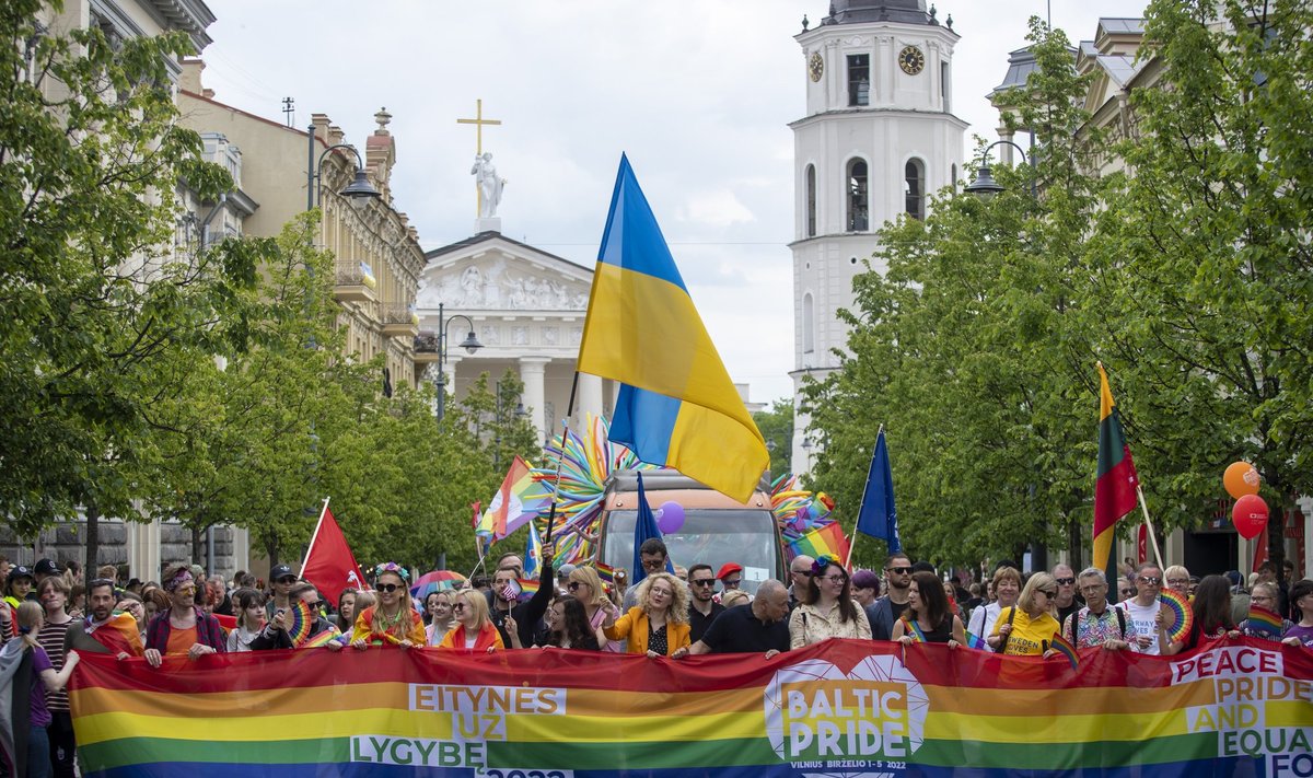 Впервые в истории Литвы три однополые пары обратились в суд: уже ничего не  ждут от политиков - Delfi RU
