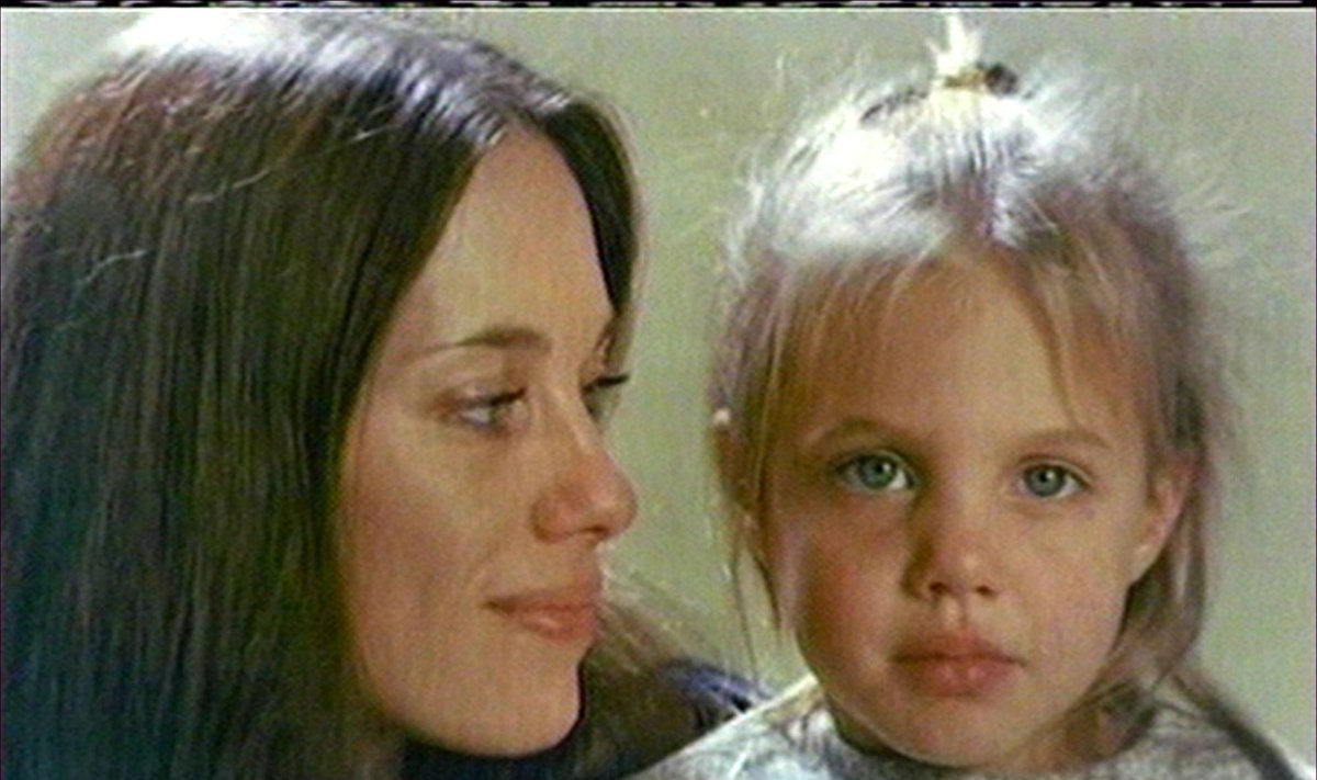 Marcheline Bertrand ir Angelina Jolie