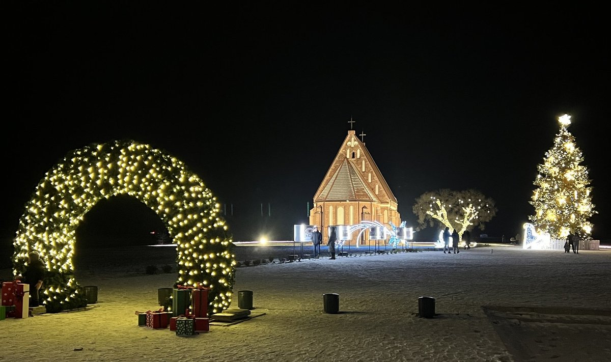 Senoji Zapyškio Šv. Jono Krikštytojo bažnyčia artėjant Kalėdoms vėl tapo traukos centru