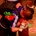 Širdį spaudžiantis momentas: portugalų berniukas paguodė verkiantį prancūzų faną