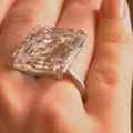 Aukcione Ženevoje - rekordiniai deimantų pardavimai