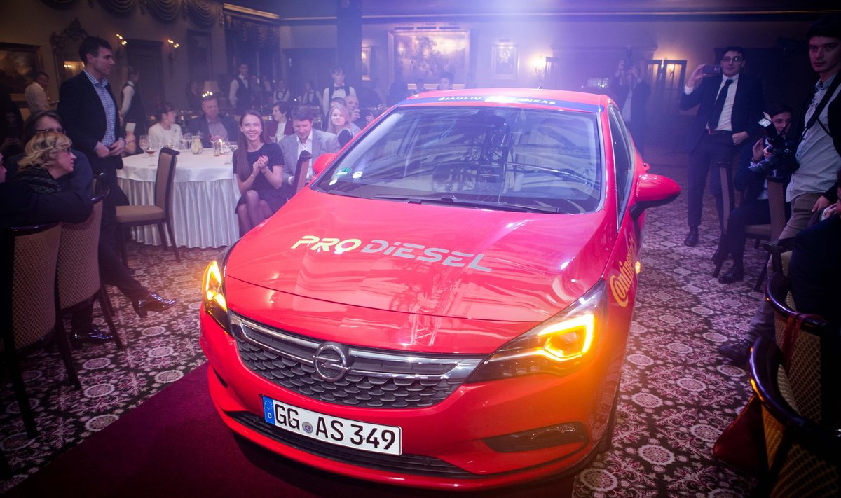 "Opel Astra" - Lietuvos metų automobilis 2016