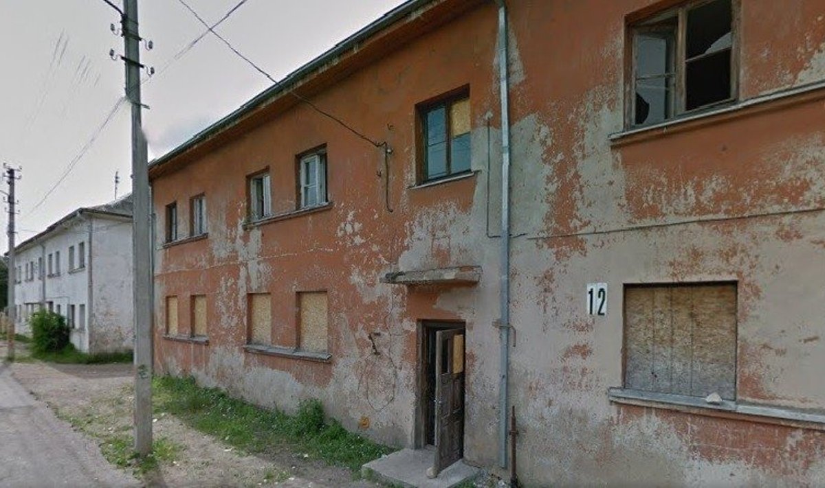 Avarinės būklės namas Želvos gatvėje 12 (Kaune) bus griaunamas