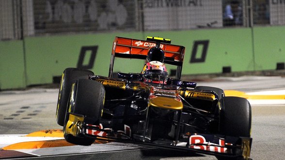 J.Alguersuari „Formulėje-1“ šiemet nelenktyniaus
