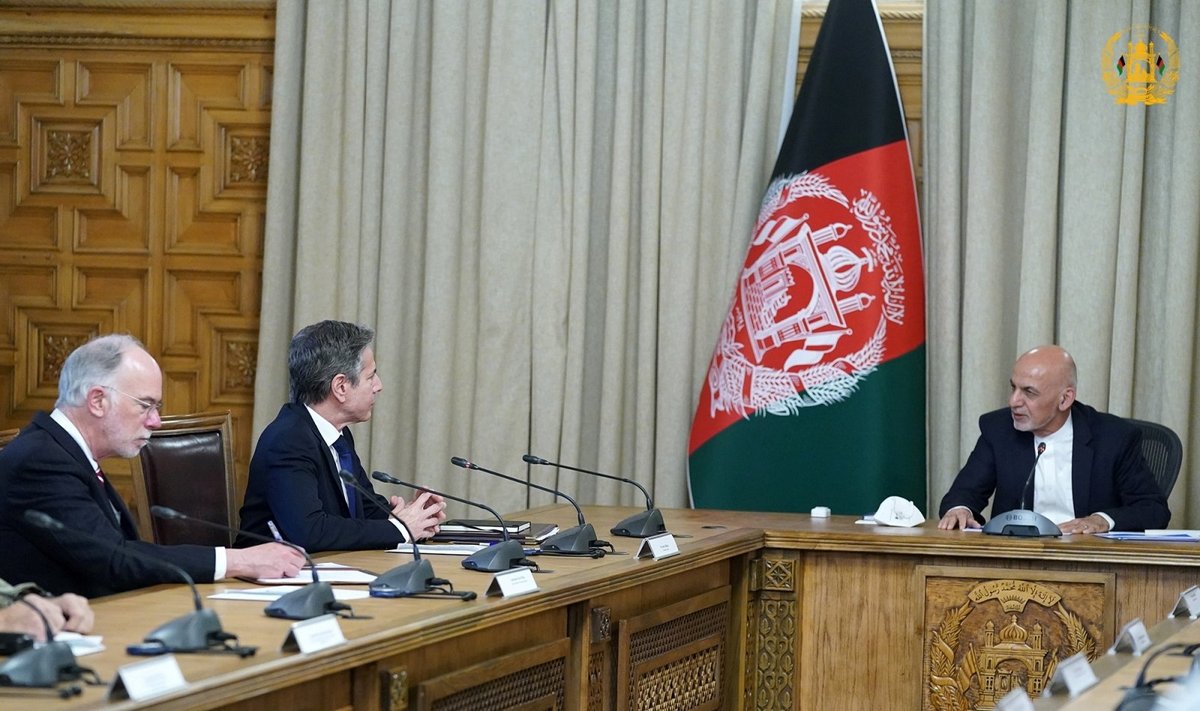 Antony Blinkenas atvyko į Afganistaną derybų dėl pajėgų išvedimo