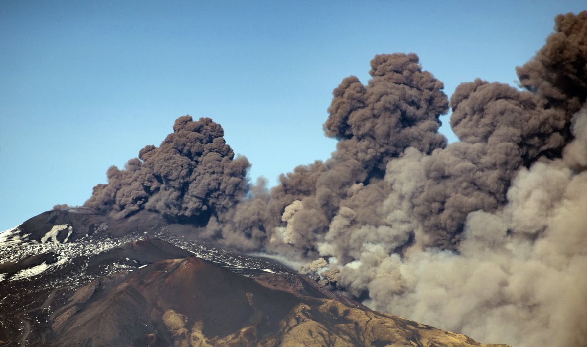 Išsiveržė Etnos ugnikalnis