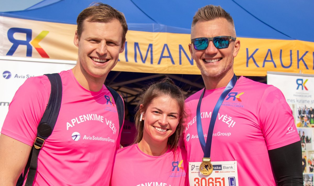 Žymūs veidai bėgo už Aplenkime vėžį komandą Vilniaus maratone / Foto: LXM media