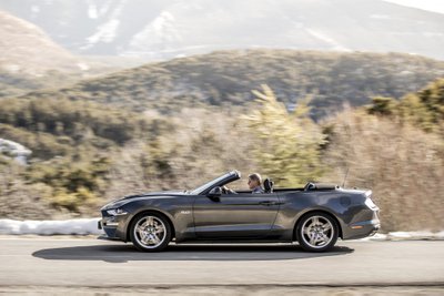 Gamintojai atnaujino ir "Mustango" kabrioleto versiją