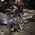 Kėdainių rajone žiauri trijų automobilių avarija: du žmones vadavo ugniagesiai