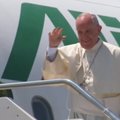 Popiežius ragina lenkus priimti bėgančius nuo karo, bado